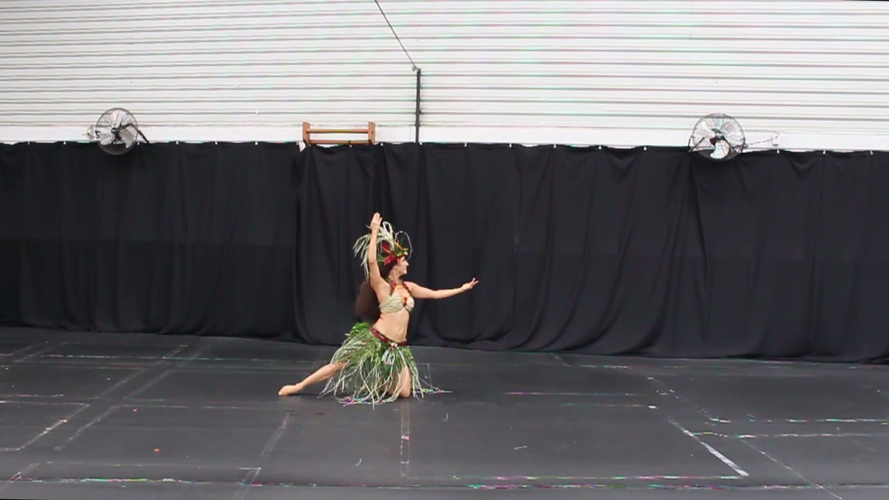 Ia Vai Hoe Aparima for Tiurai Ori Tahití Competition