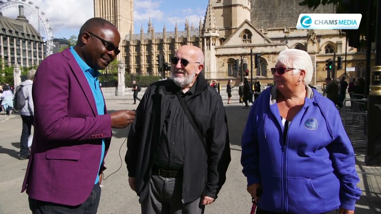 Last Respects for Queen Elizabeth II, by Alex Chamwada in London