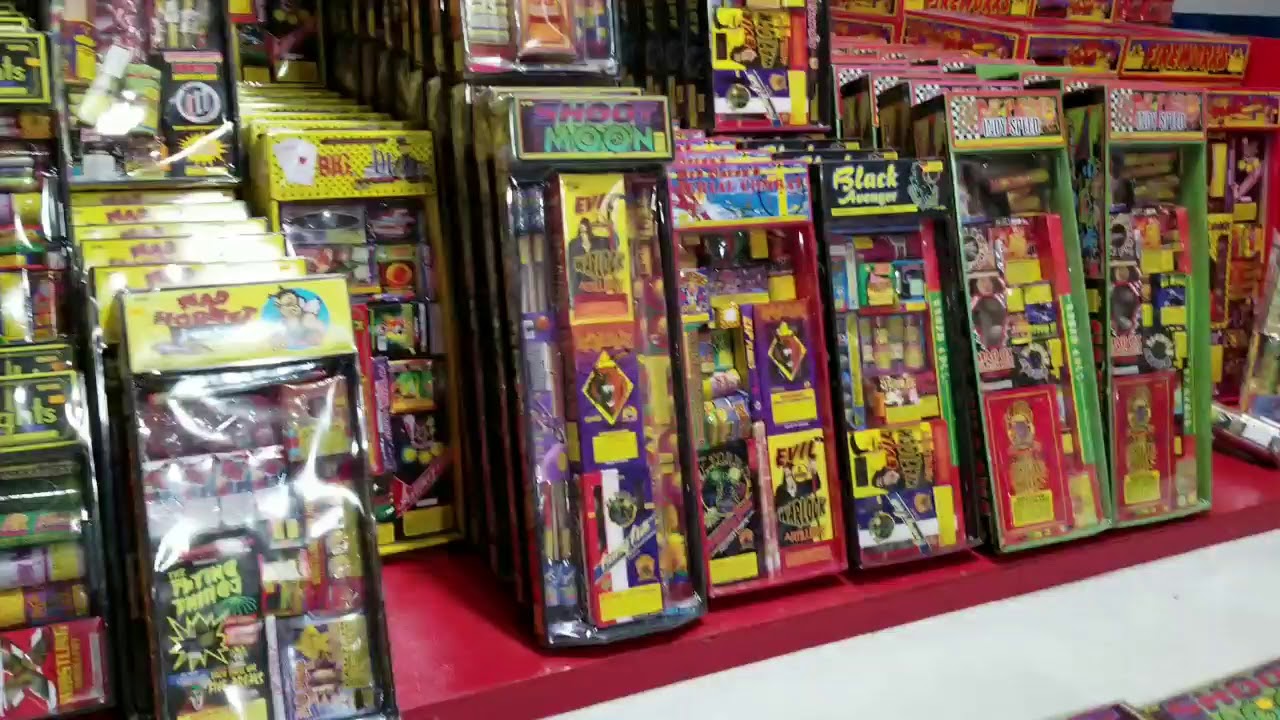 Shelton Fireworks mega  visit 2018 + half price fireworks visit !
