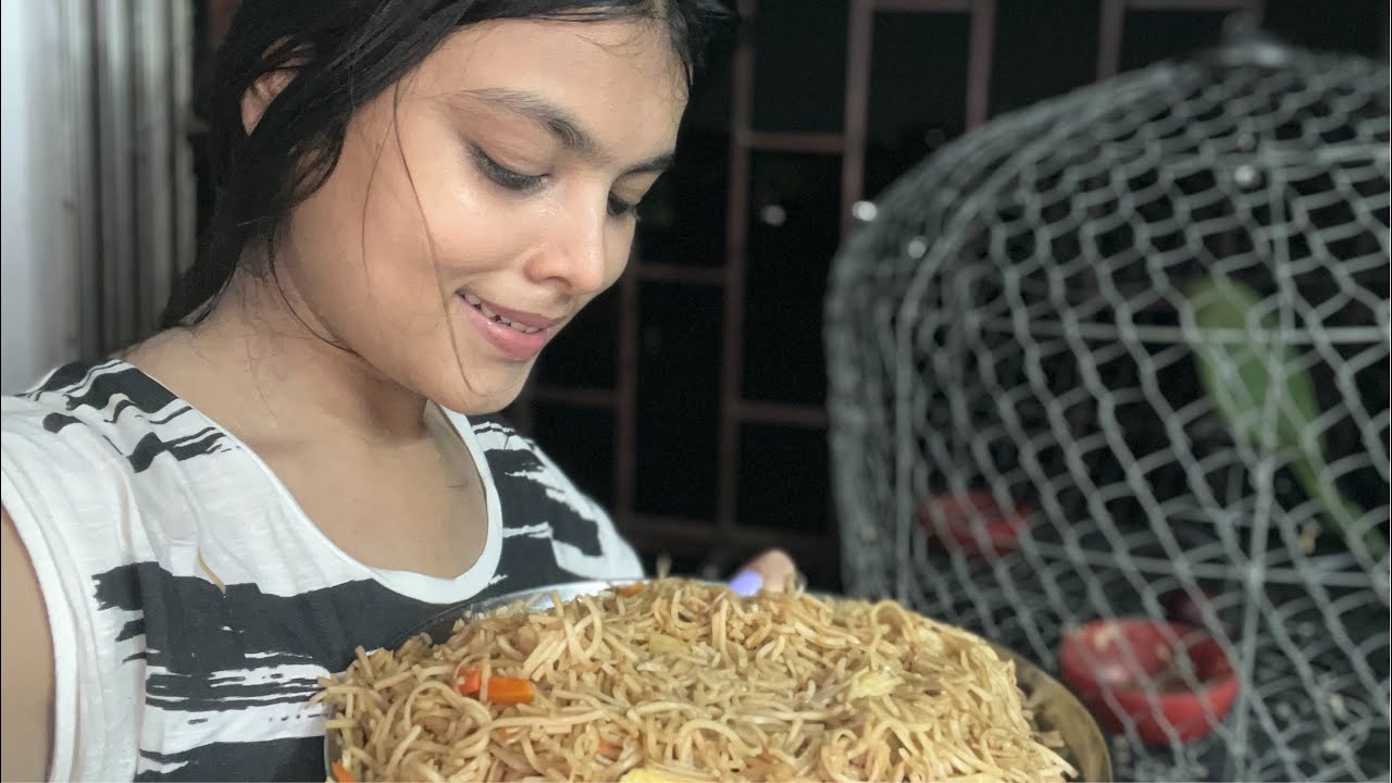 Maine chowmin bnaya 👅 || alkaagarwal  || kolkata