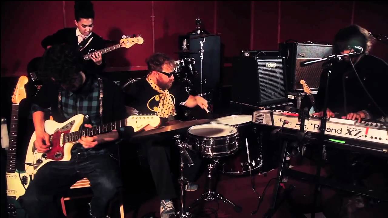 Guillemots - I Don't Feel Amazing Now