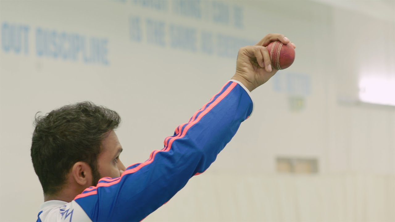 England spin bowler Adil Rashid - how to bowl a top spinner