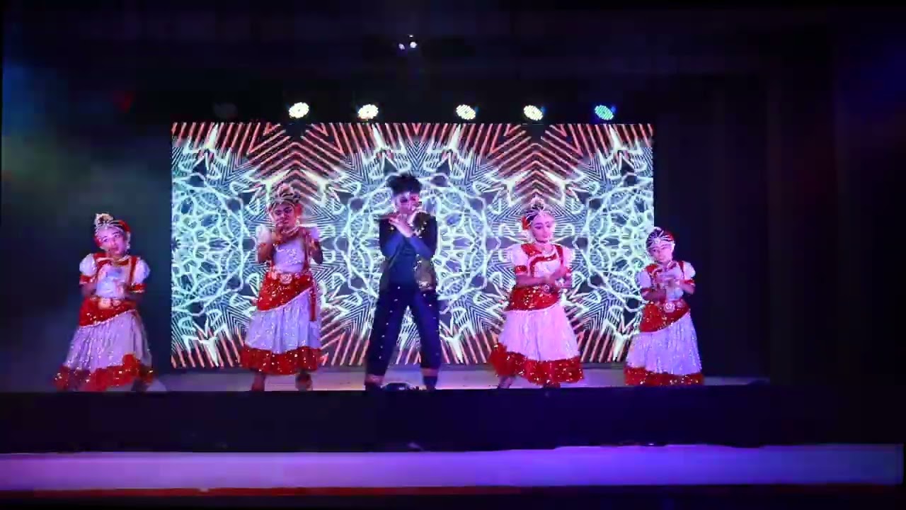 Kids cinematic dance /valakilukkana kunjole/Natyasree school of dance /Navaikulam /tvm