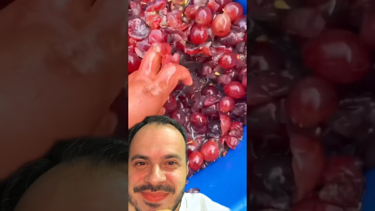🍷Haciendo VINO CASERO🍷 #licores #restaurant #sommelier #vinos
