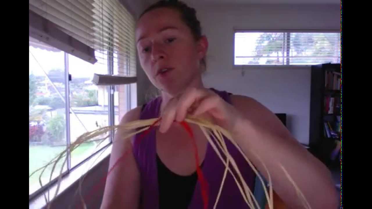 How to start a raffia coil using crochet
