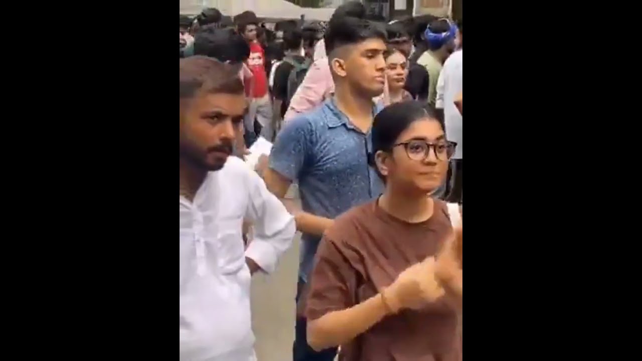 Deaf and Dumb Students Protesting against #narendramodi #government President of India Sharm Karo