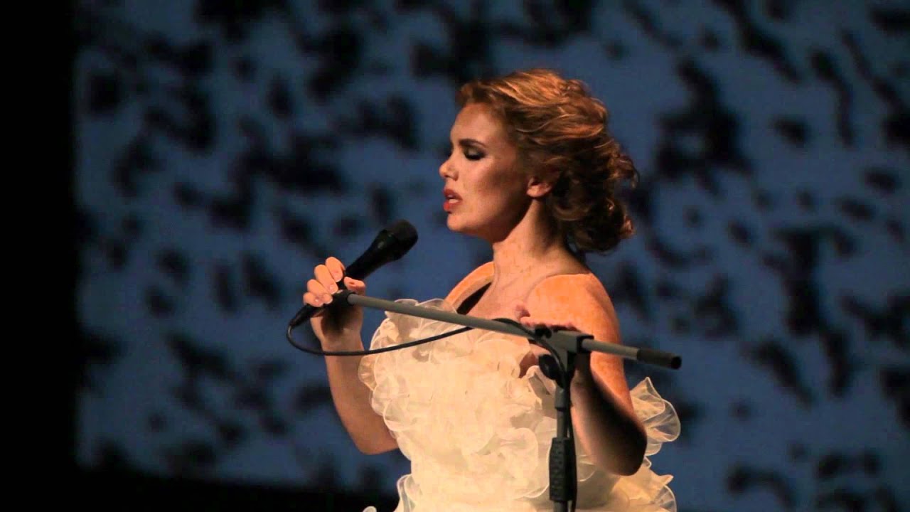 Linda Leen - FROZEN (LIVE @ Daile's Theatre) 04.12.2011 HD