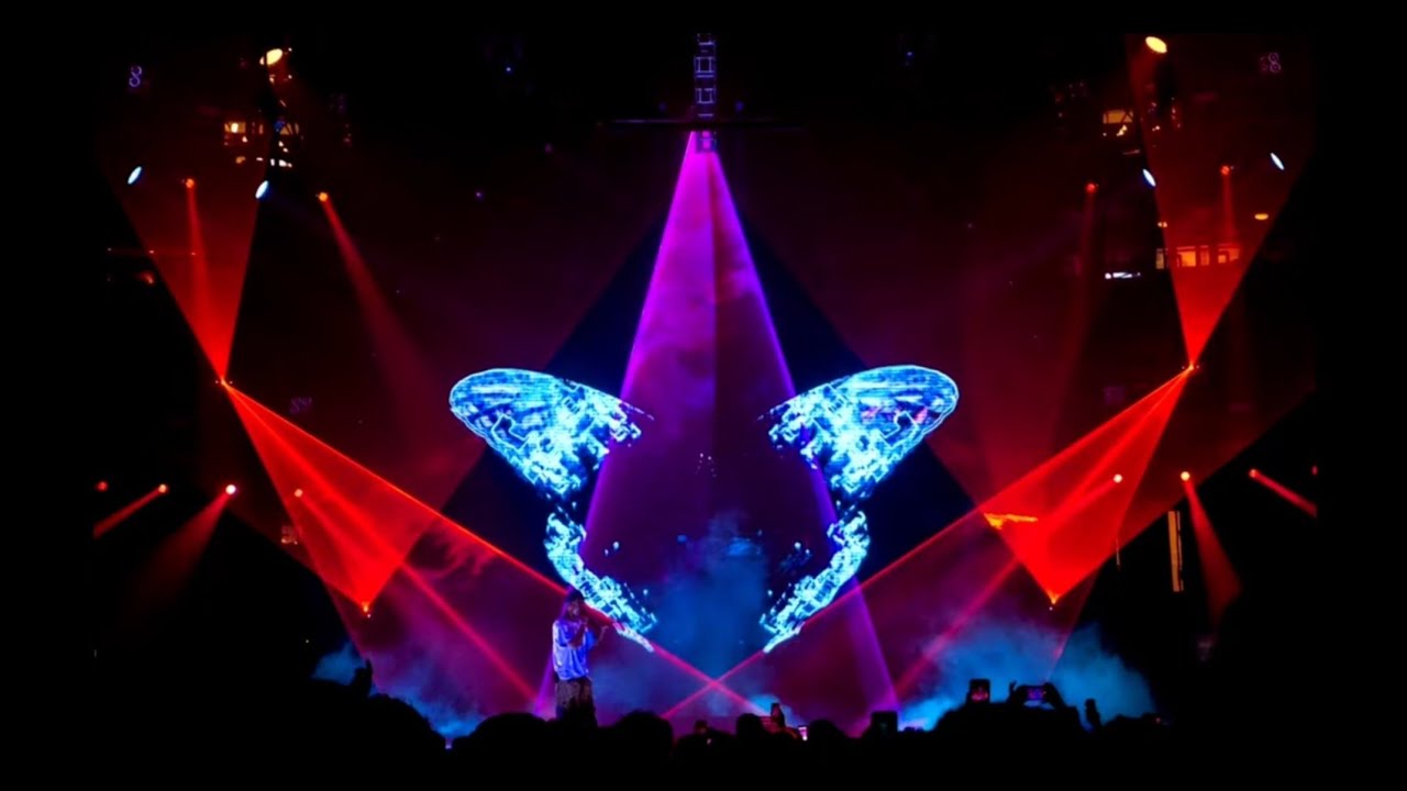 Travis Scott - BUTTERFLY EFFECT (Live & Mike Dean Version)