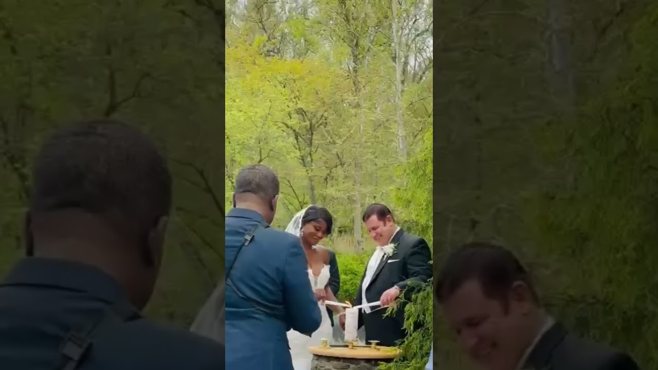 Unity candle ceremony #wedding #newlyweds #bride #teambride