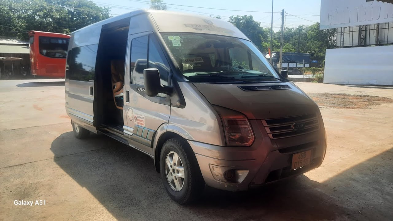 Trải nghiệm Ford Tranist 2015 limousines 