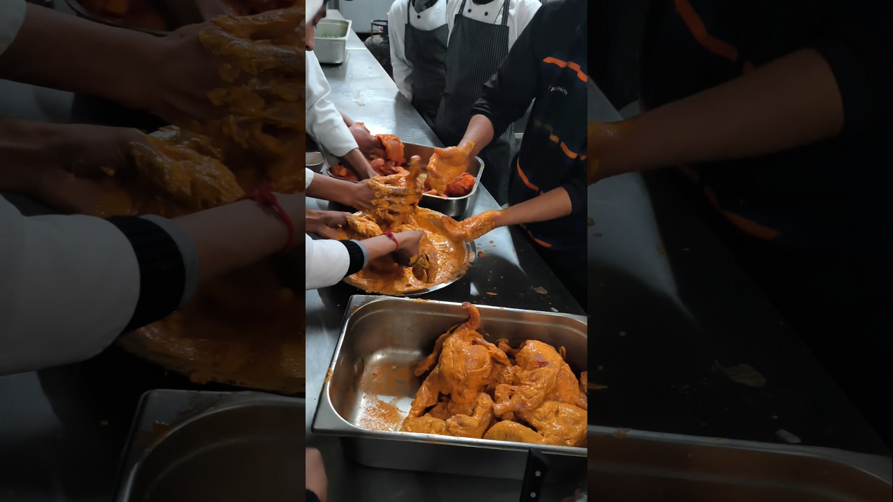 Ajj banaya butter chicken college me | chef journey 👨&zwj;🍳 #shorts #viral #streetfood #explore #vlog