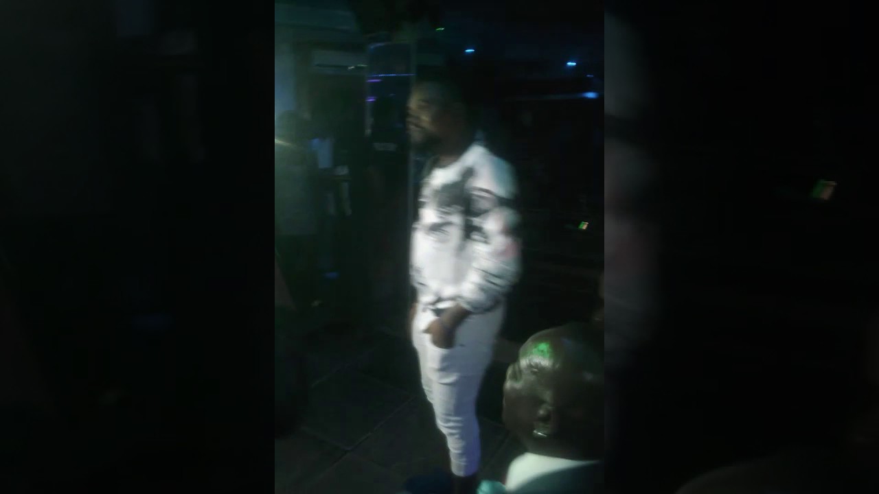 DJ BOBANE le bruit du gros camion l'incroyable animateur l'incroyable anniversaire de Papson