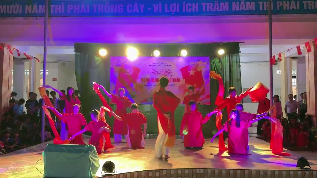 25-26-MĐMX- Lớp 9.2- Múa mashup hương xuân đất Việt- Đi vêg nhà