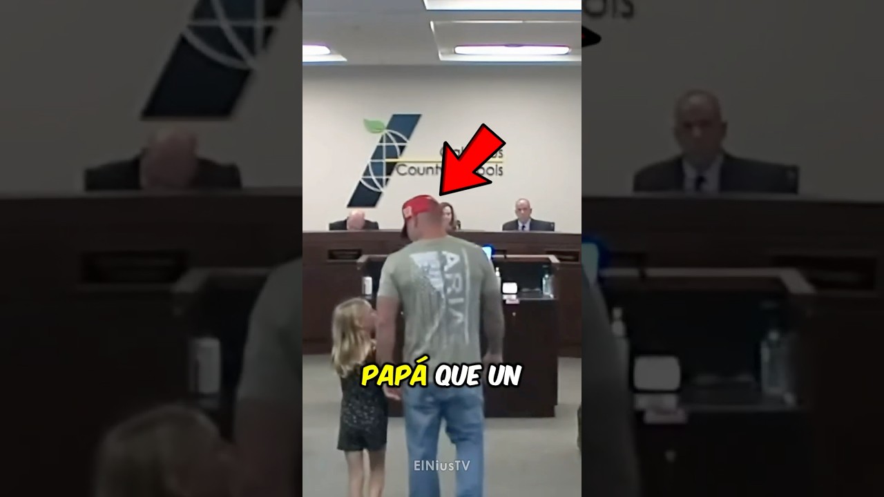 Padre Defiende a su Hija Frente a la Escuela
