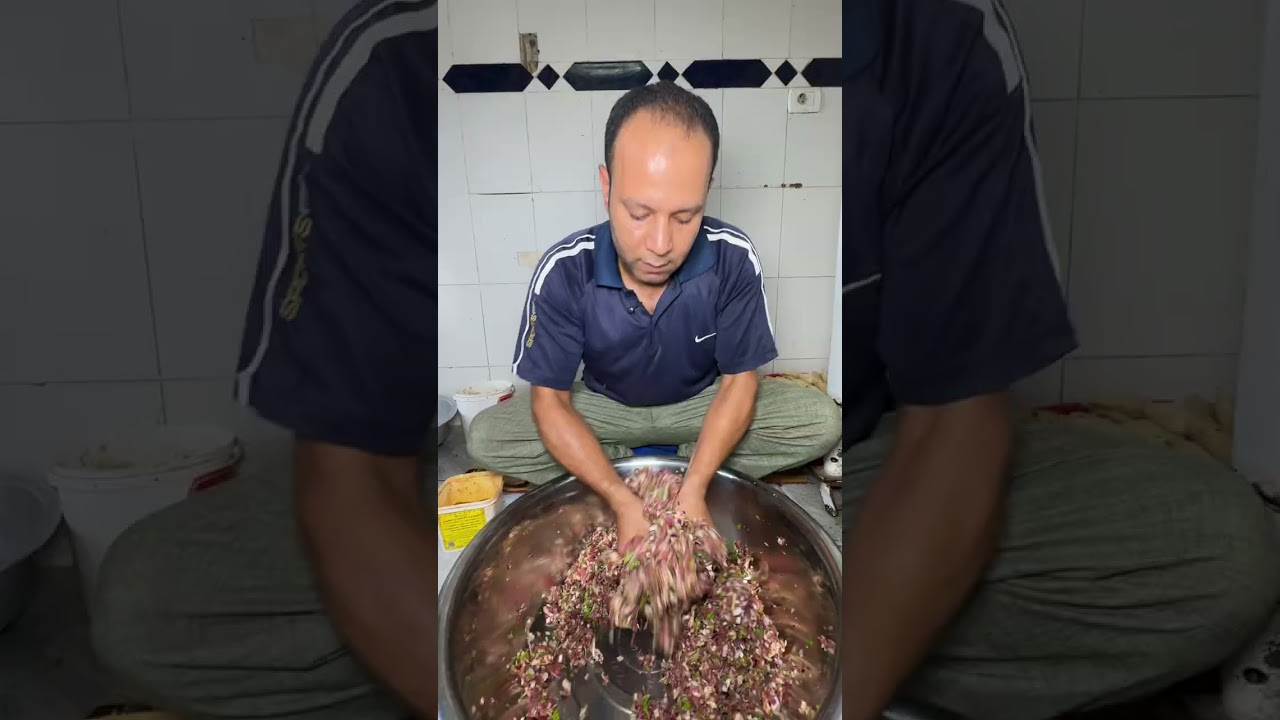 عرب الرمل في المنوفيه بتعمل رغيف حواوشي للعالميه !