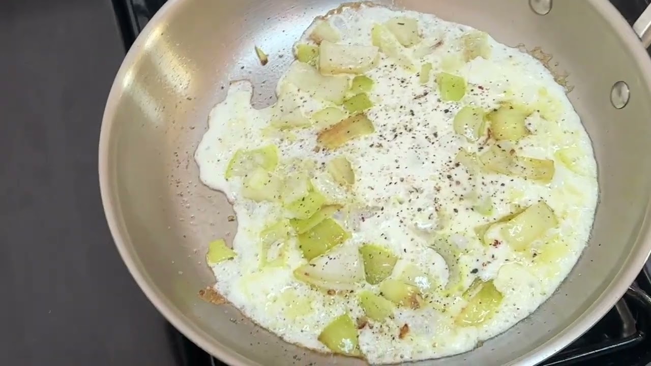 Cooking EGGWHITES on Calphalon 10” Stainless Steel Pan