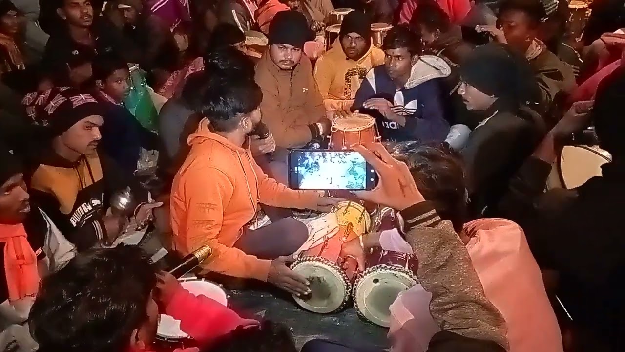 टिटवे गावात सामना दिडोरी विलास लाल