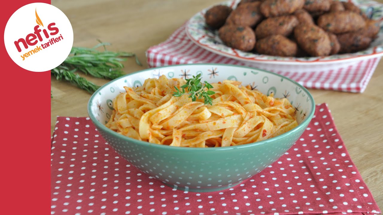 Domates Soslu Makarna Tarifi
