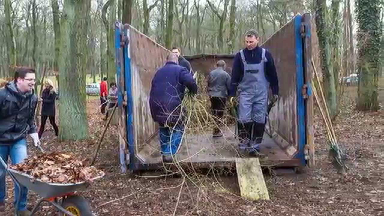 Der Arbeitseinsatz auf der Parkbühne Fürstenwalde