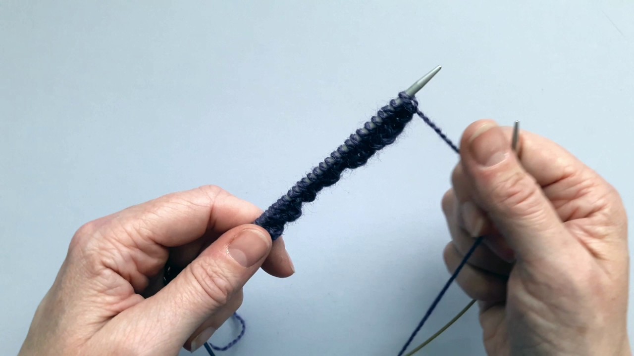 Easy Lace Socks - cast on and joining into the round