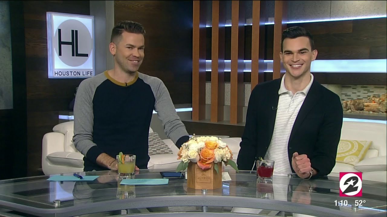 Back by popular demand, Brandon joins Derrick at the Host Chat desk | HOUSTON LIFE | KPRC 2