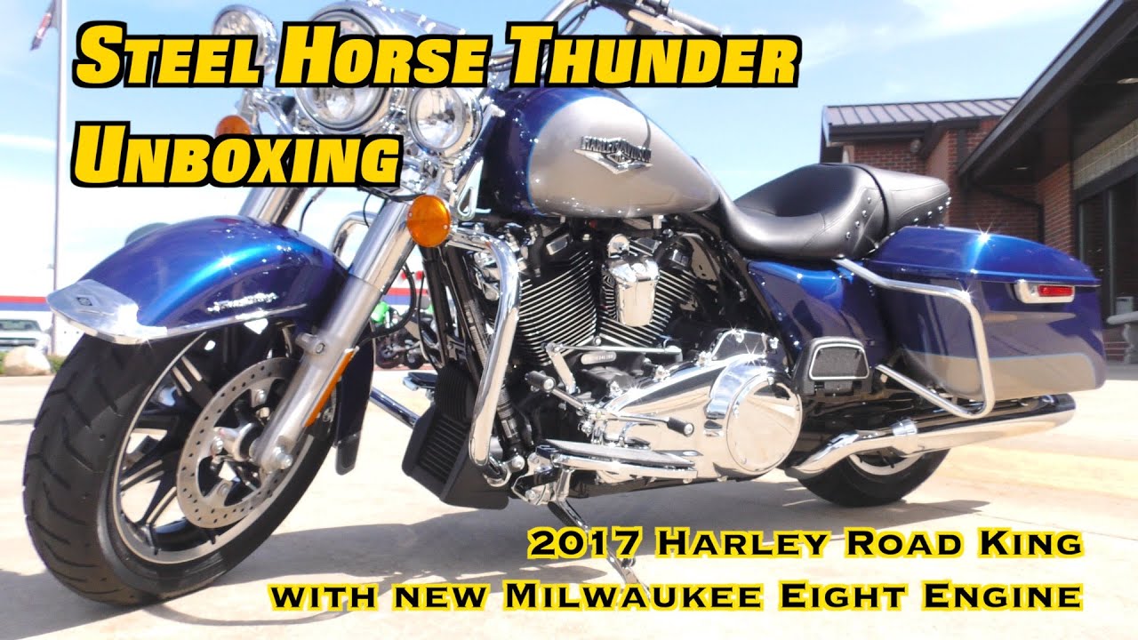 Unboxing 2017 Harley Davidson Road King - New 107 Cubic Inch Milwaukee Eight Engine