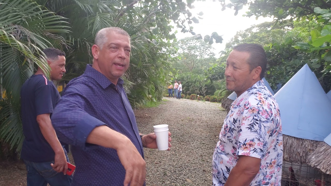Don Martín peralta nos habla un poco de su linea y un gallo apodado el feo y su linea