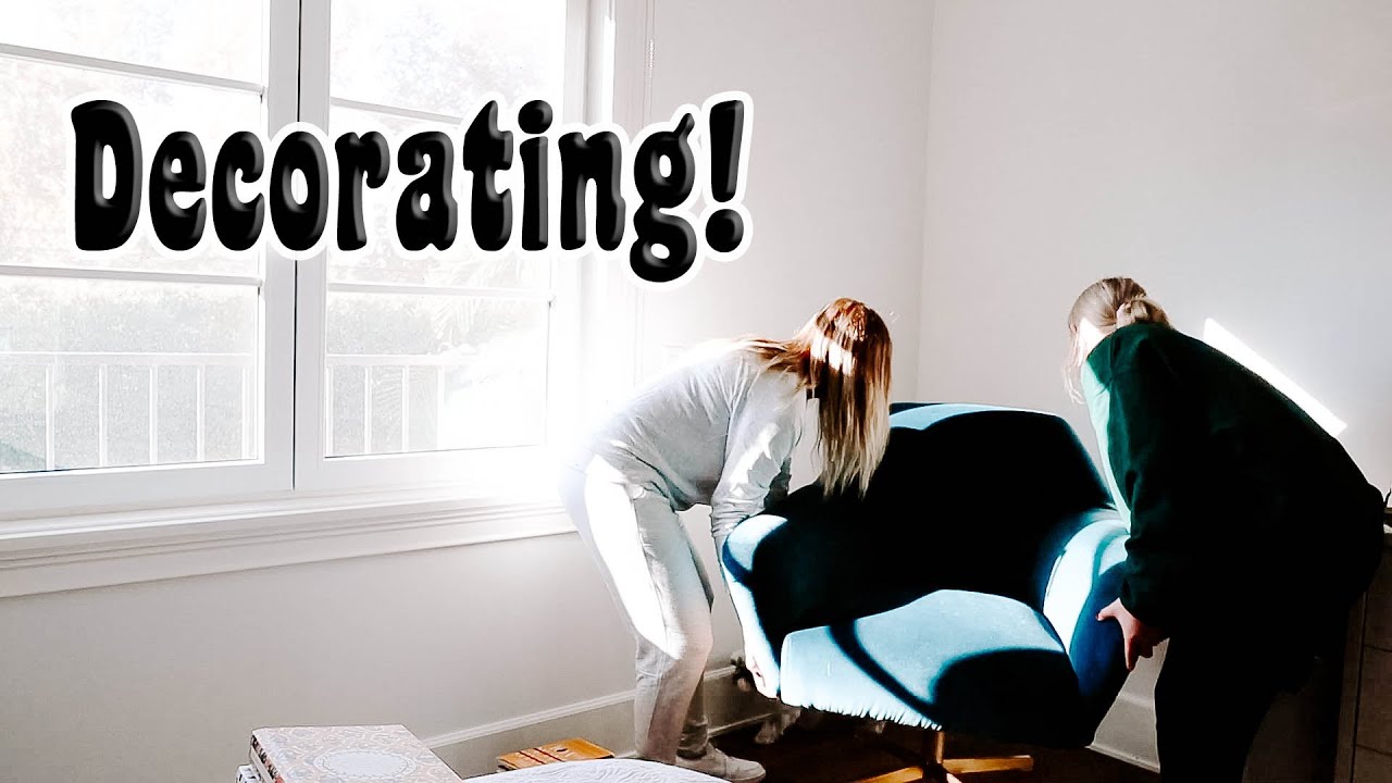 Decorating My New Bedroom! | Vlogmas Day 12!