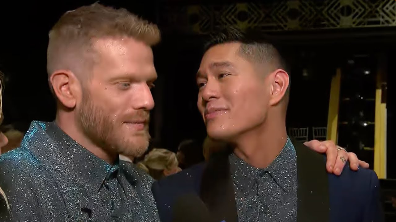 Скотт Хойинг и его муж Марк делятся новостями о младенцах в программе «DWTS» (эксклюзив)