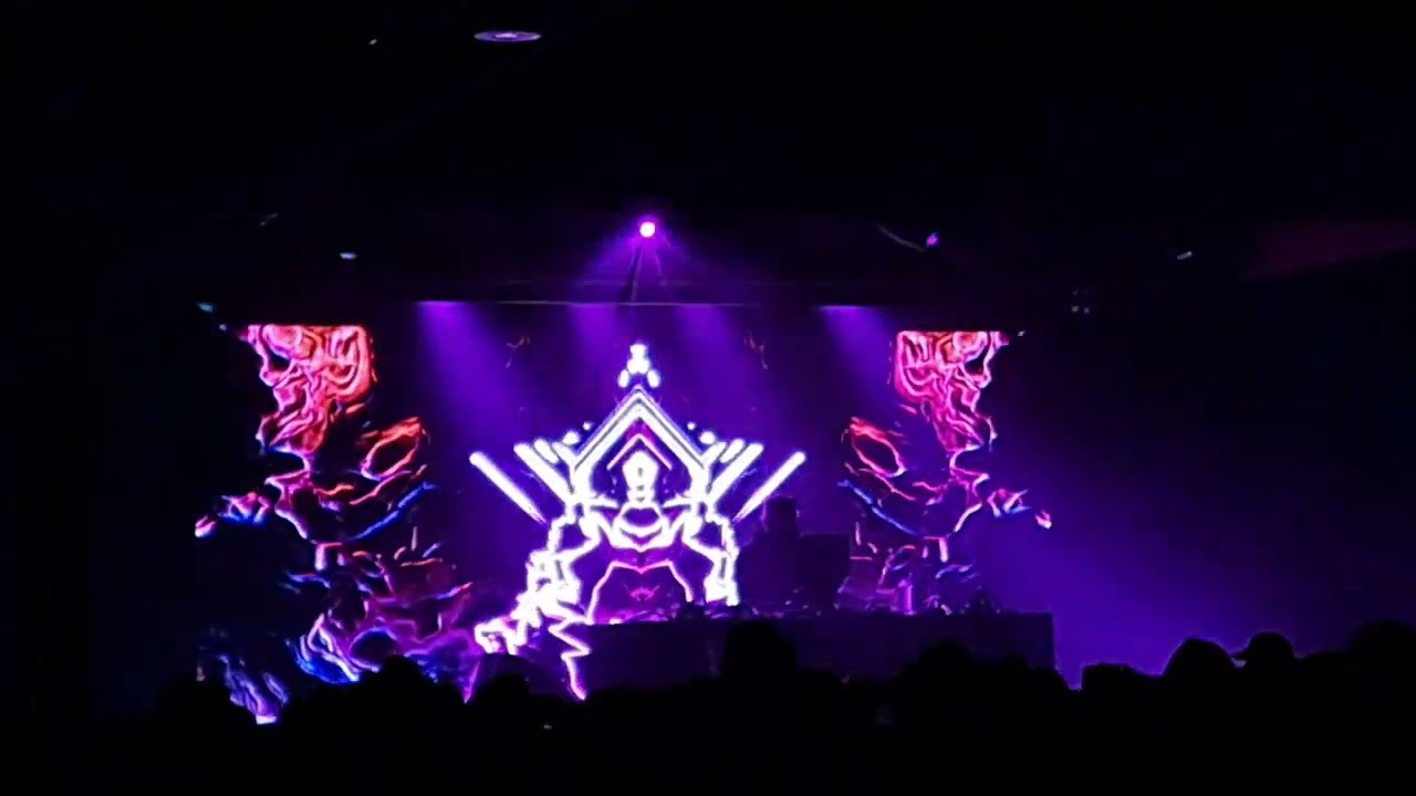 Jade Cicada (LIVE) - Break the Hold Tour - With Visuals by Tenorless - Showbox SoDo, Seattle