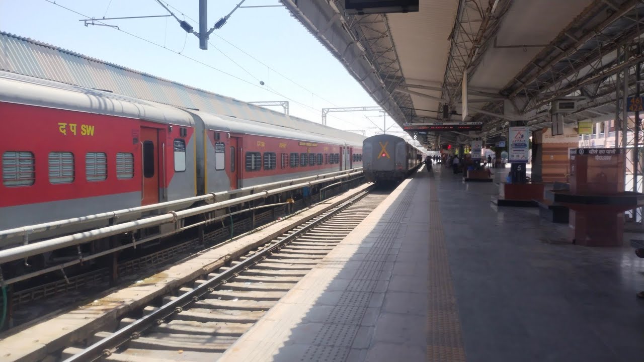 07054 BIKANER TO CHURU TRAIN JOURNEY BIKANER KACHEGUDA SPECIAL #indianrailways #railway