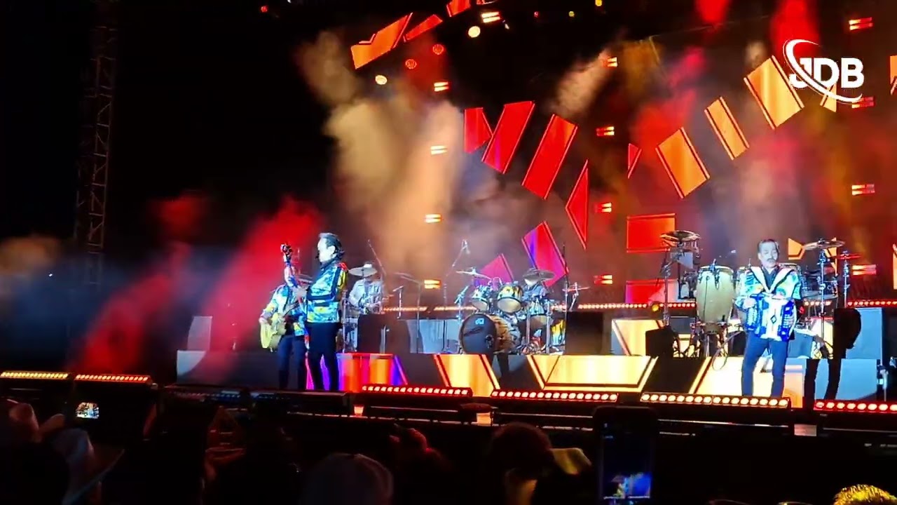 Los Tigres del Norte - Mi Soldado🐯🪗🎸🎷#LosJefesDeJefes🫡 #EstadioYaquis🏟 #CdObregónSonora