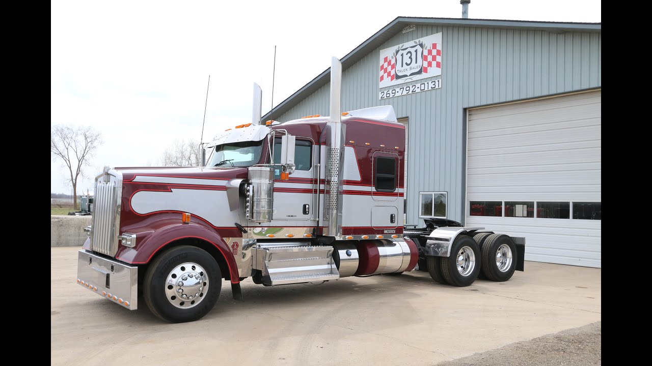 2013 Kenworth W900L Midroof