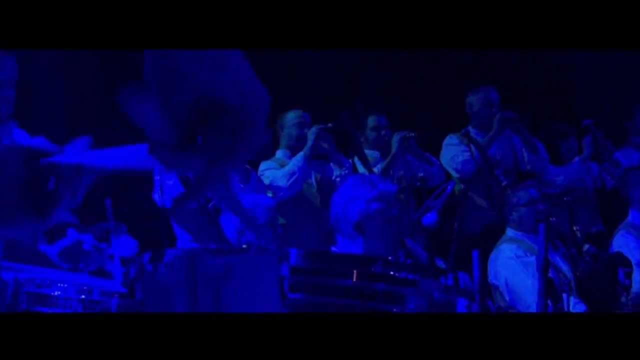 Début du concert / Bleimor, The Bagad