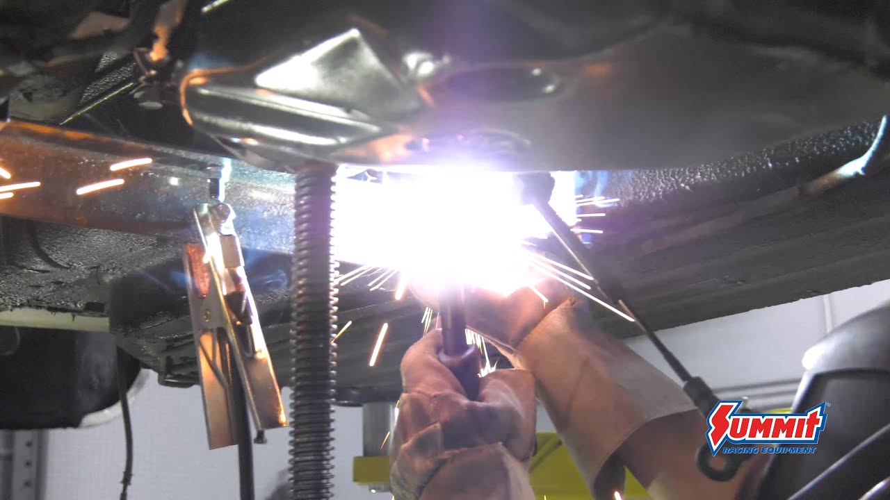 Project XJS-LS (Part 7): Installing the Drivetrain in our LS-Swapped Jaguar