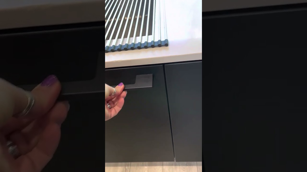 Details and handle options in this  @poggenpohl kitchen