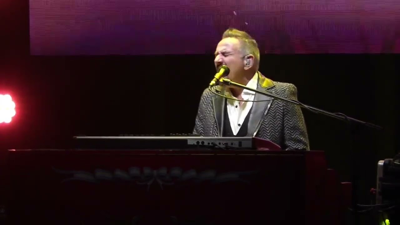 Alejandro Lerner en el Teatro Mercedes Sosa en Tucumán Junio 2022. Testigo del sol