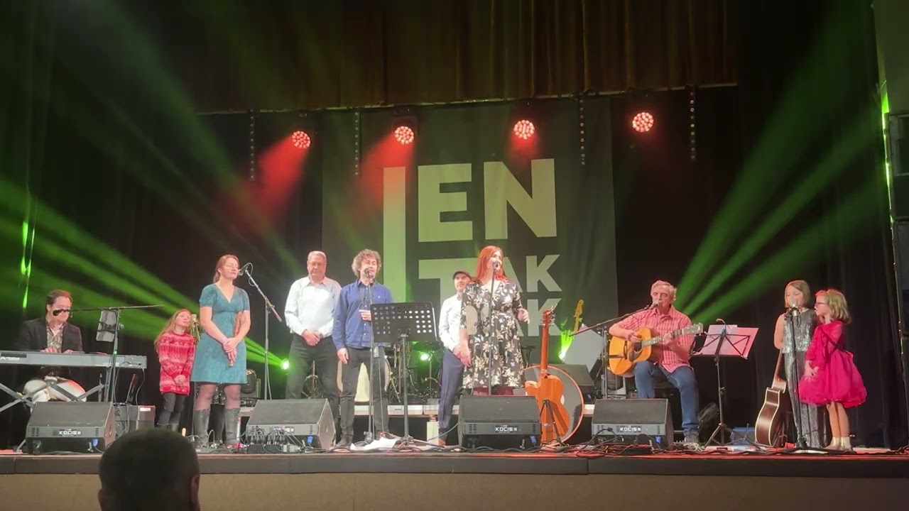 Nezacházej slunce - kapela Jen tak tak