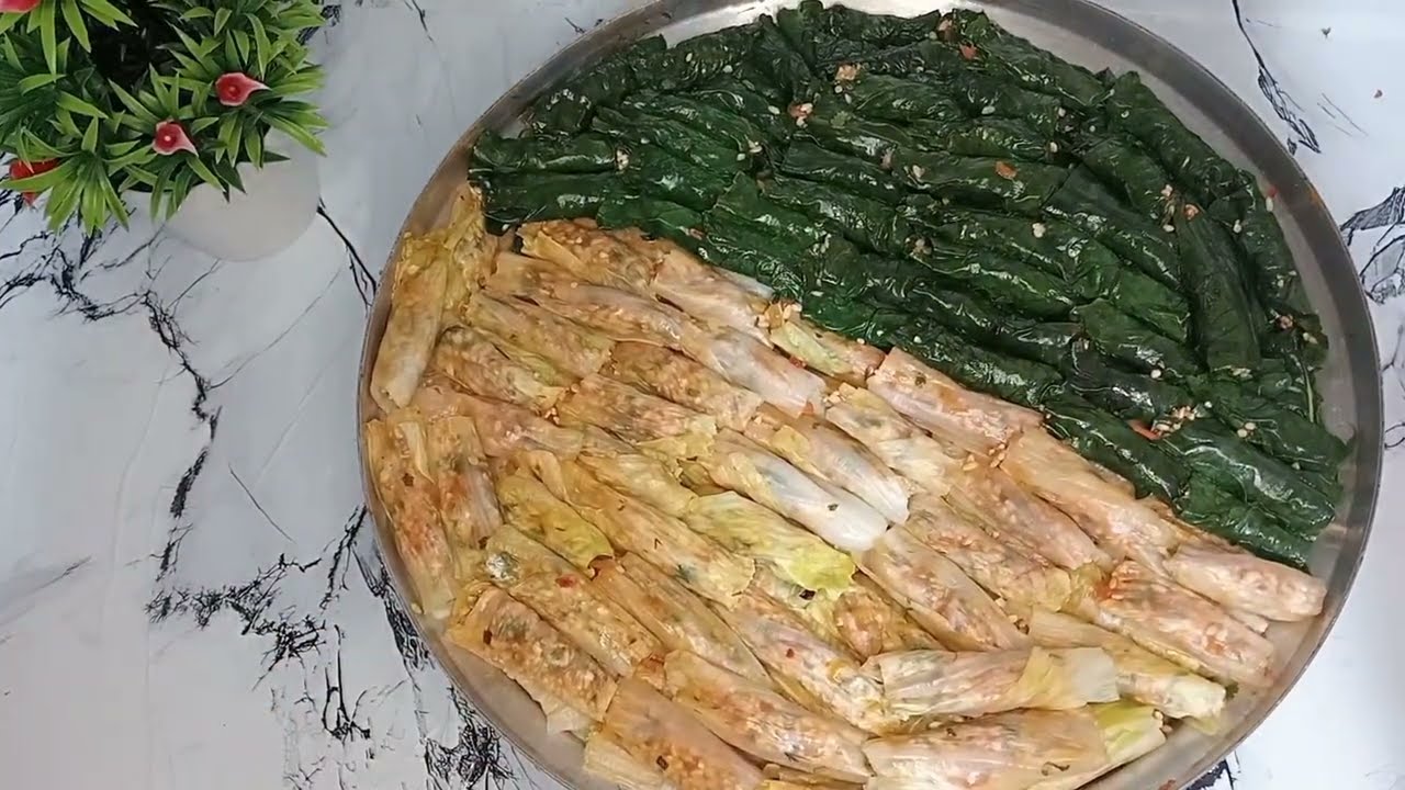 طريقه عمل محشي الكرنب والسلق بطريقة سهلة وسريعة التحضير 