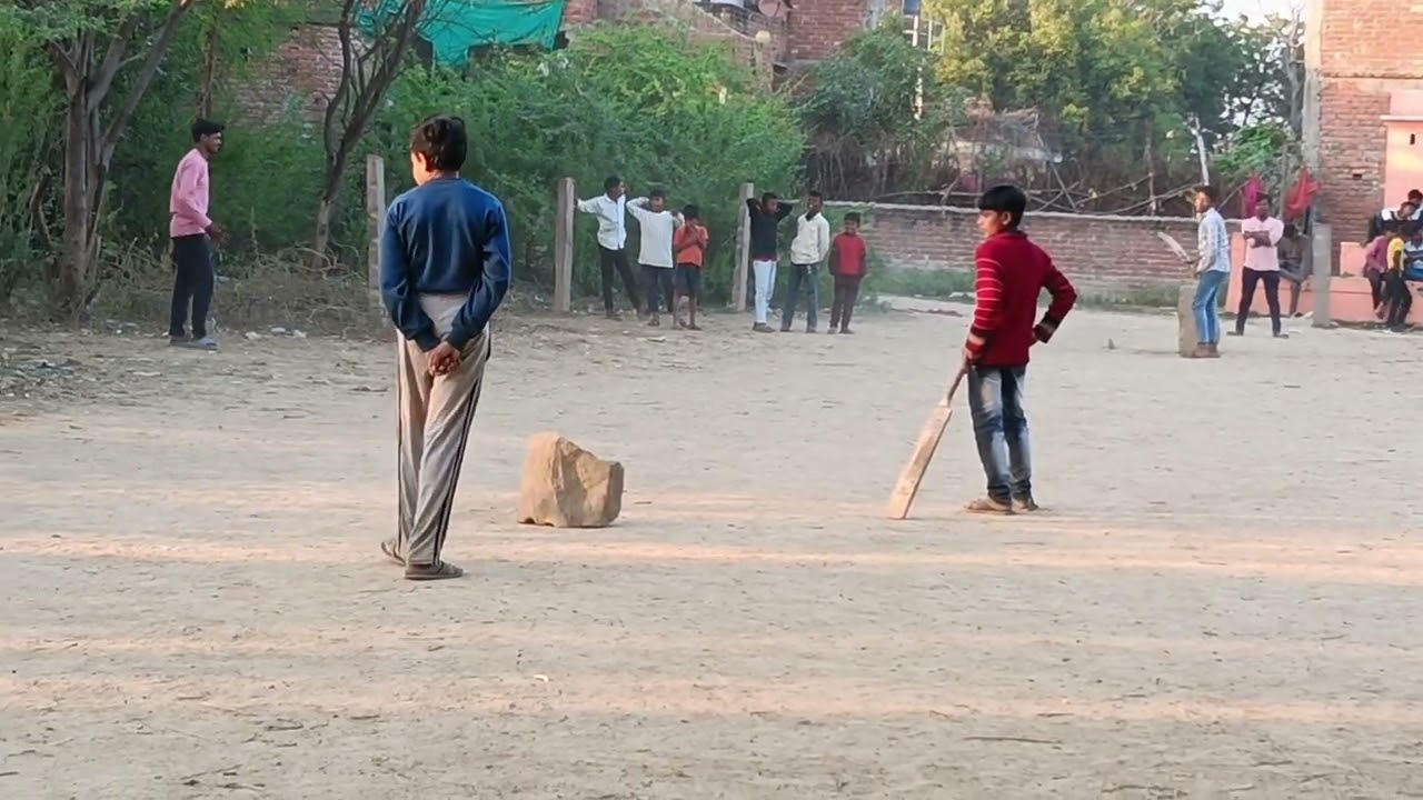 बच्चे क्रिकेट खेल रहे हैं बच्चों 🧑‍🦯🤹