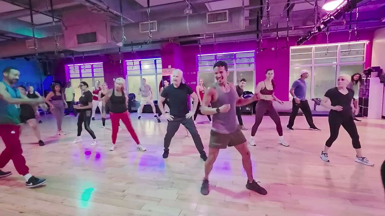 Que Viva la Vida (feat. Michel Teló) Wisin - zumba 2 feb 2026