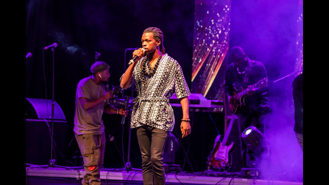 Abanyeshuri bo ku Nyundo bagaragaje ubuhanga mu gitaramo cyo kwizihiza Intwari|Ihere Ijisho