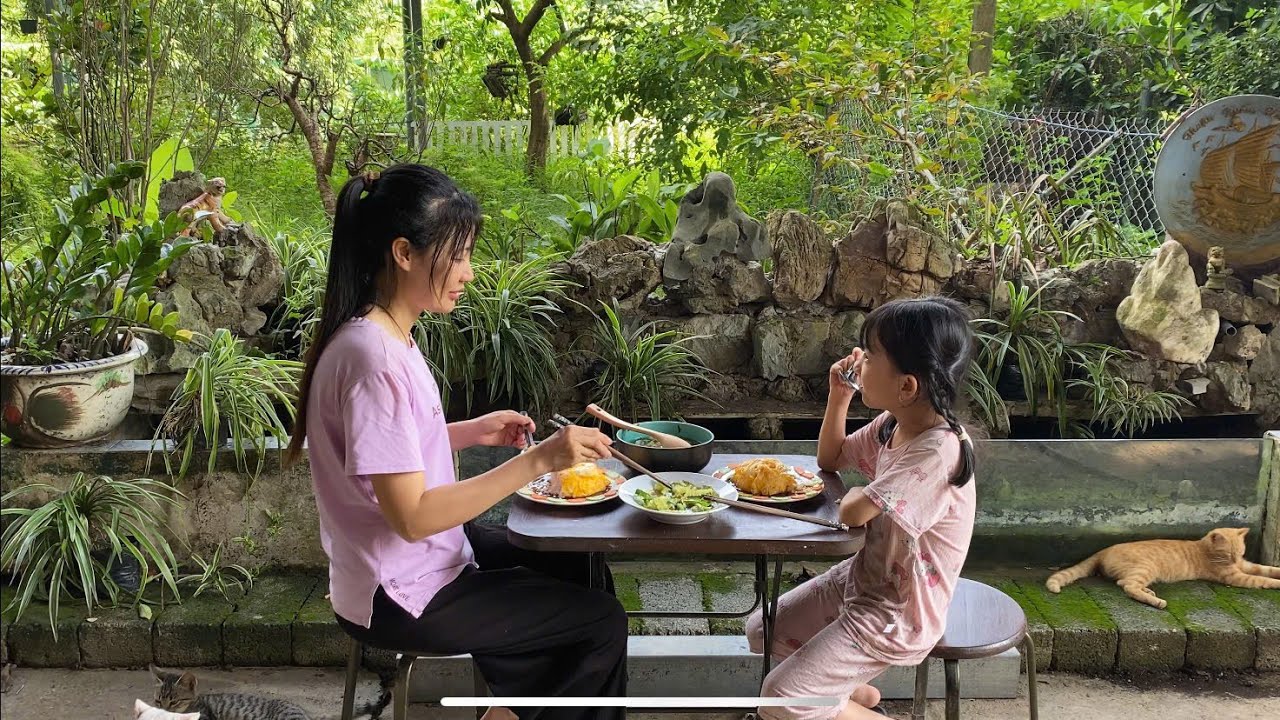 The mysterious secret on the roof | Điều bí mật trên mái nhà