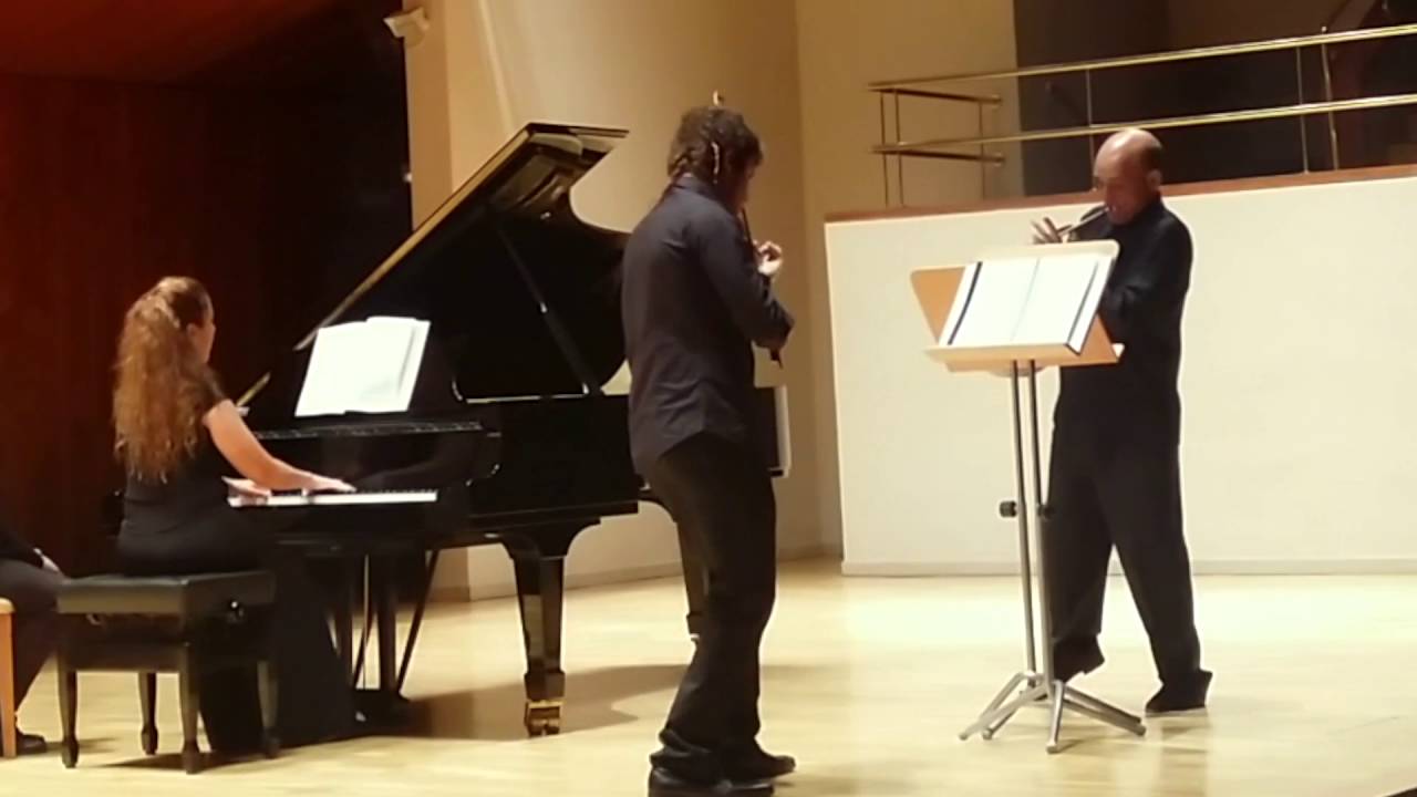 French Horn/Trompa/Javier Bonet/ Brahms horn Trio opus 40 with Natural Horn