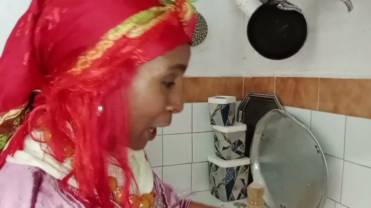 طريقة ساهلة لتحضير بودرة ديال الثومة و البصلة تنفعك و الشتاء 