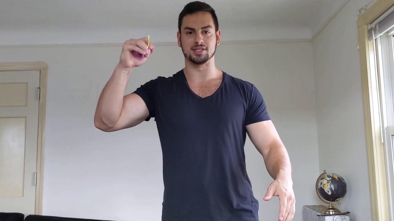Trapeze Mount Yoyo Trick