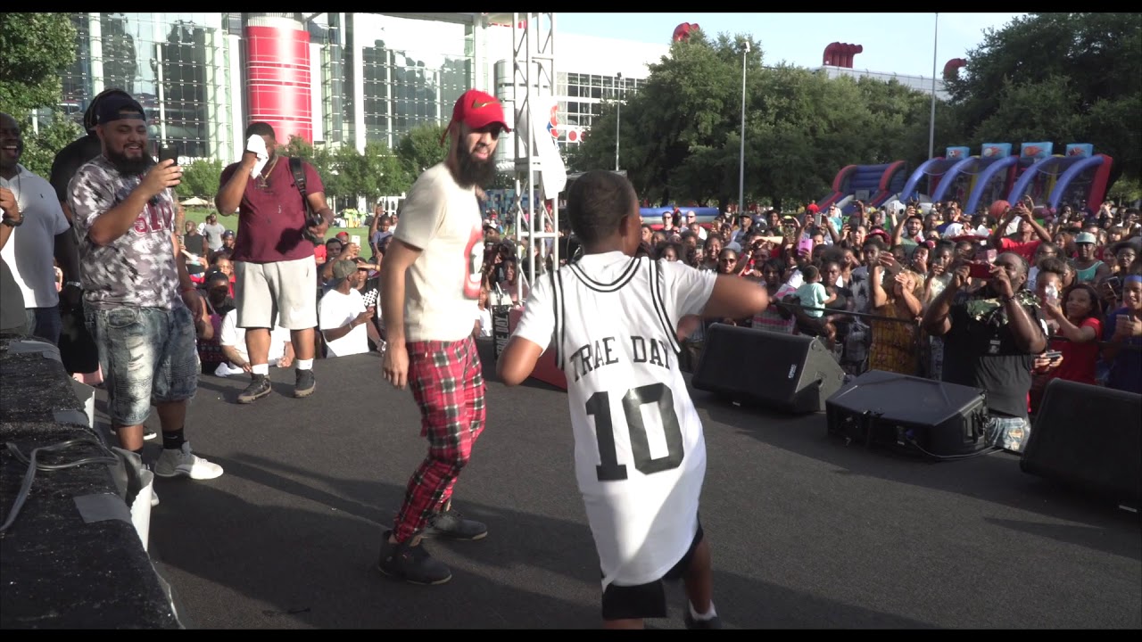 DanRue Dancing Dan Killin BlacBoy JB Dance @ Discovery Green Trae Day 2018