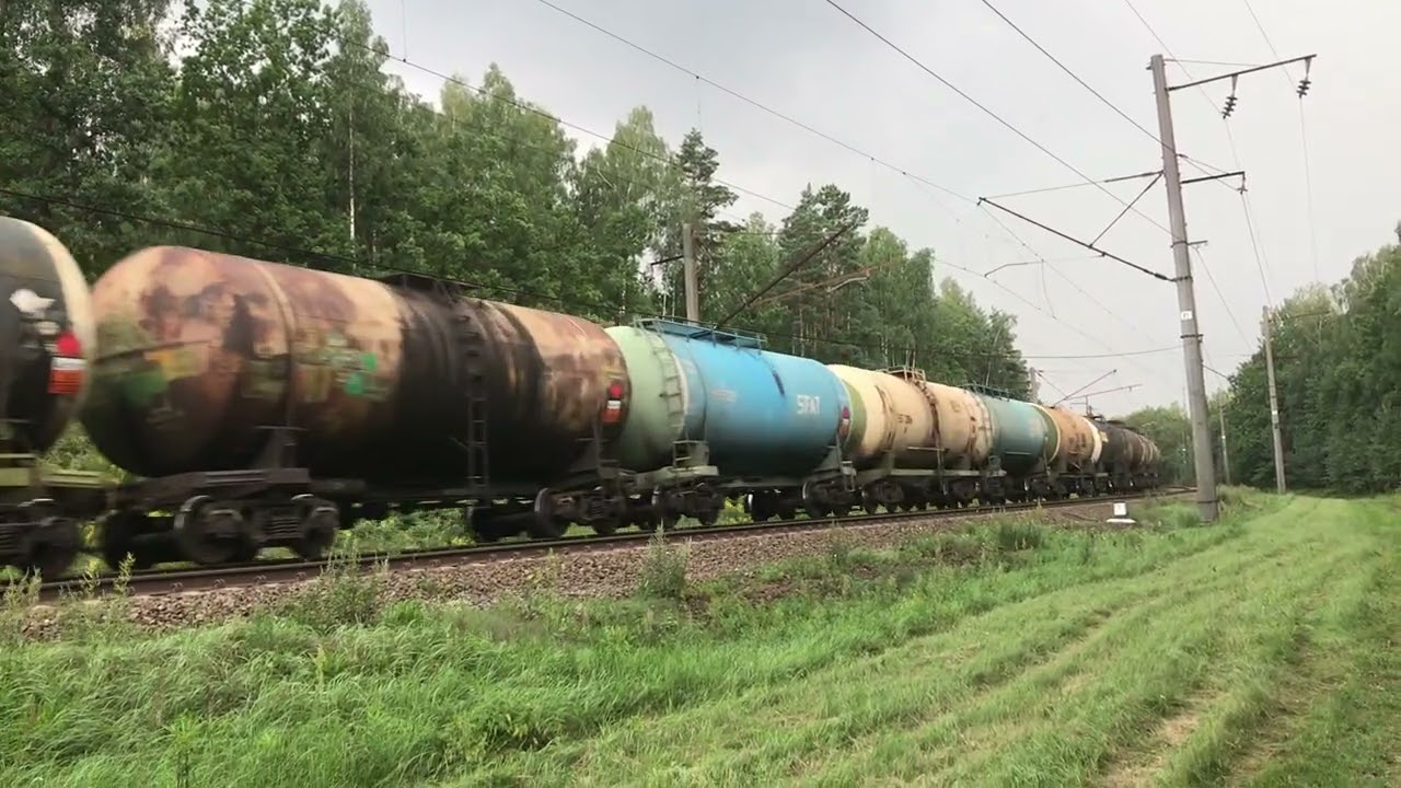 ВЛ80с-602 с грузовым поездом на перегоне Колодищи-Городище