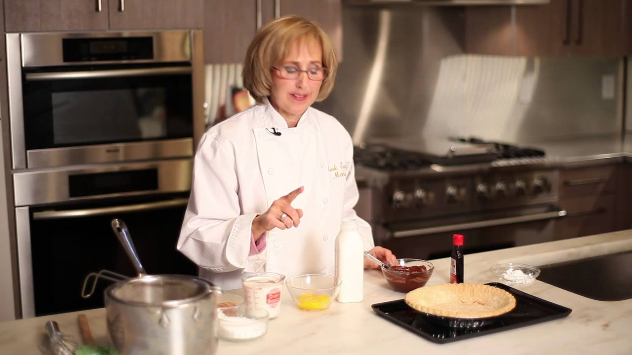 Chocolate Pudding & Whipped Cream Pie : Cooking Up the Delicious!