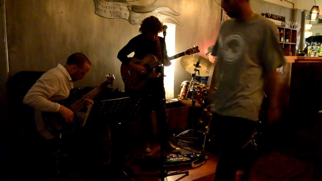 2Five9 Trio @ Verona Cafe - Sacred Hill (Puketapu)